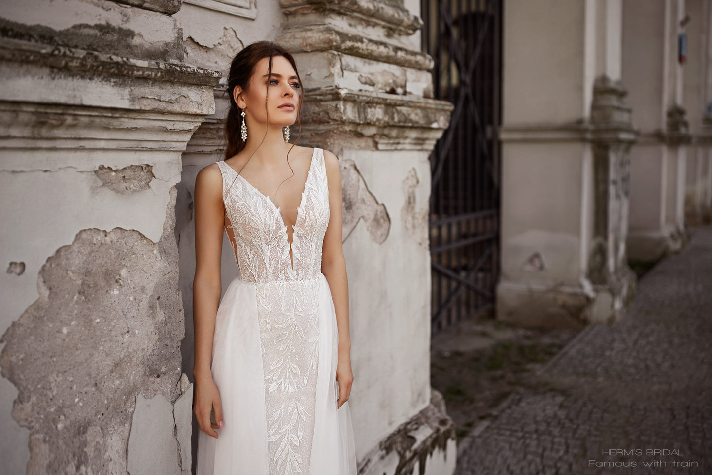 Overskirt Famous
