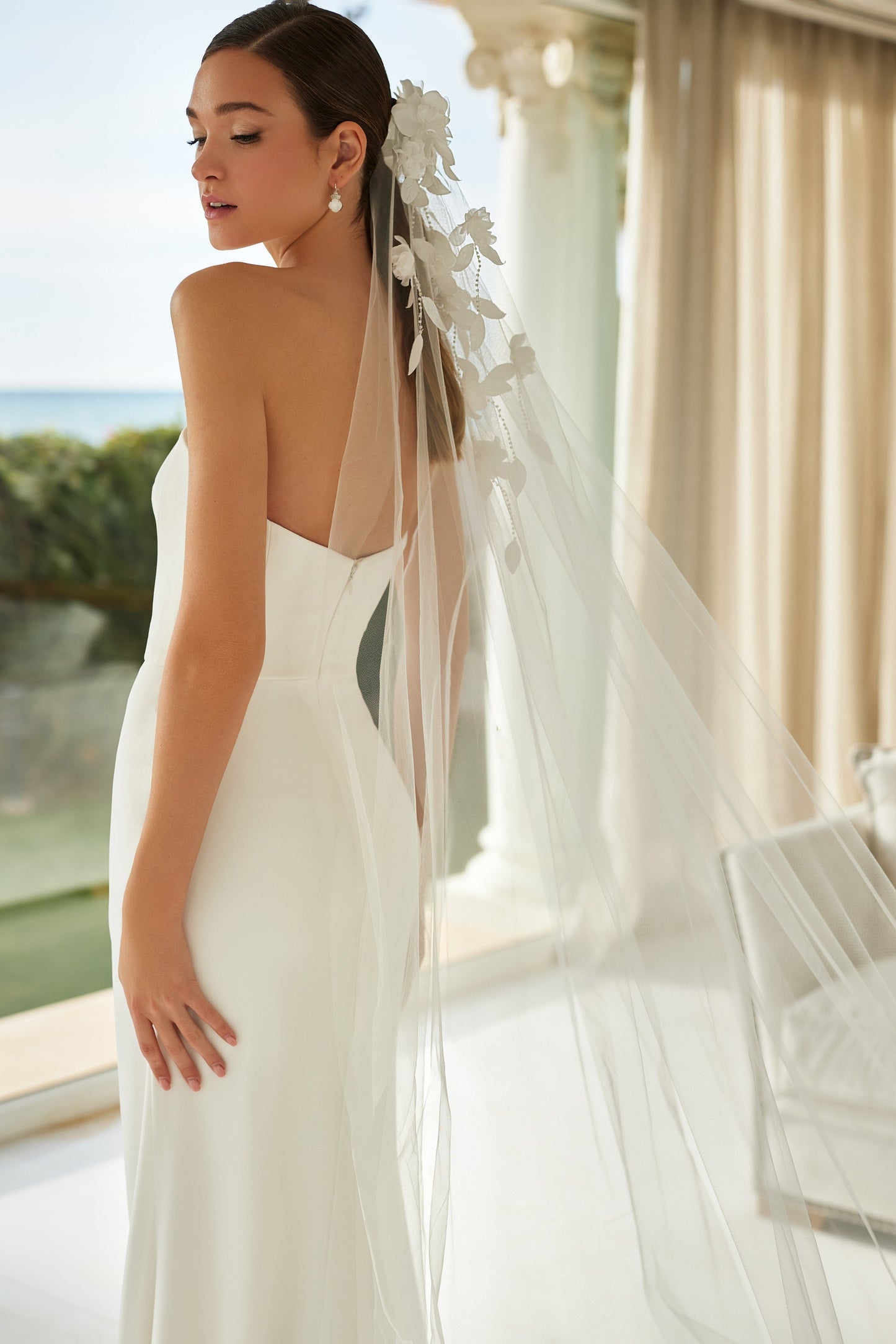 Veil LA 24