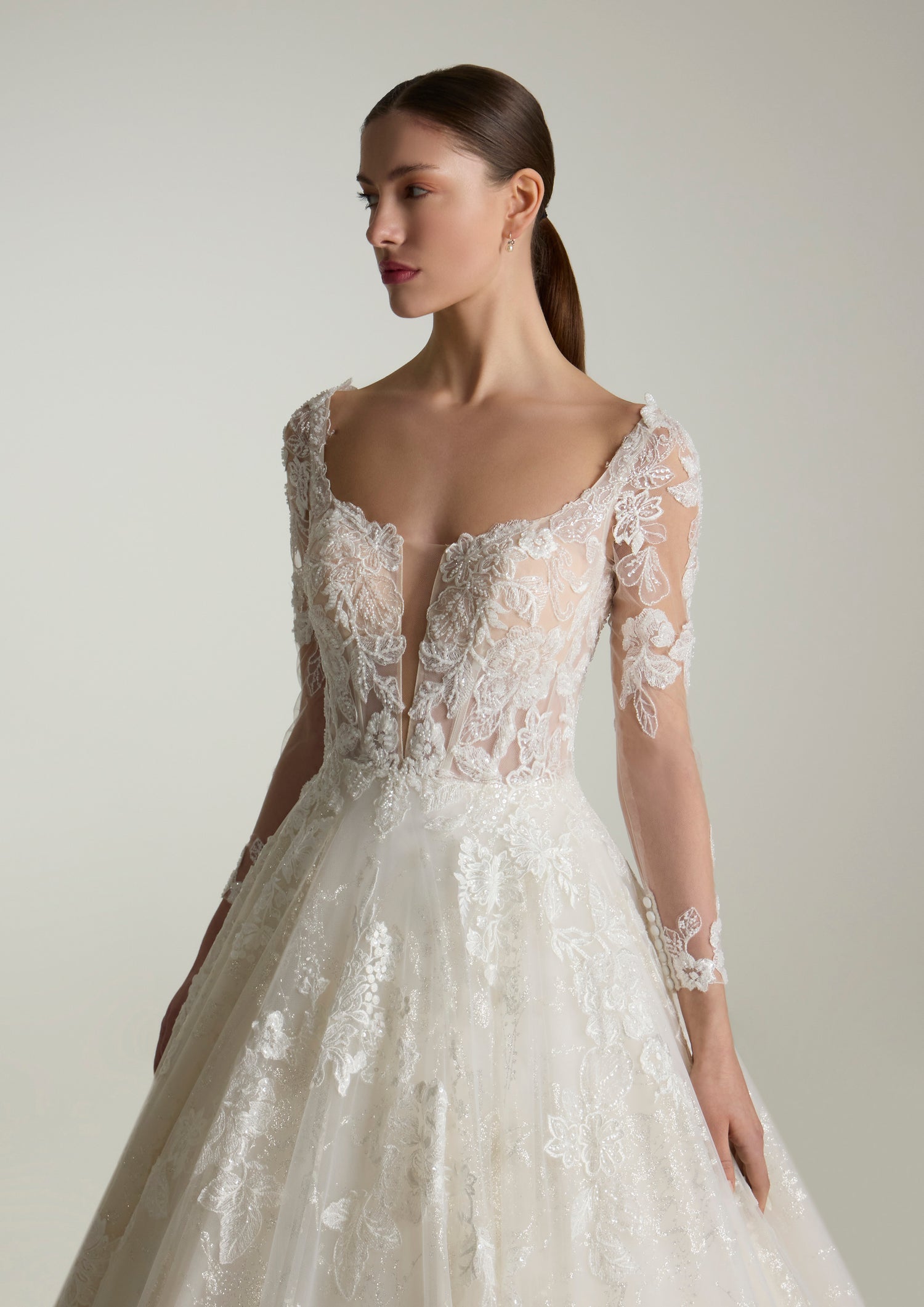 Scoop Neckline Wedding Dresses