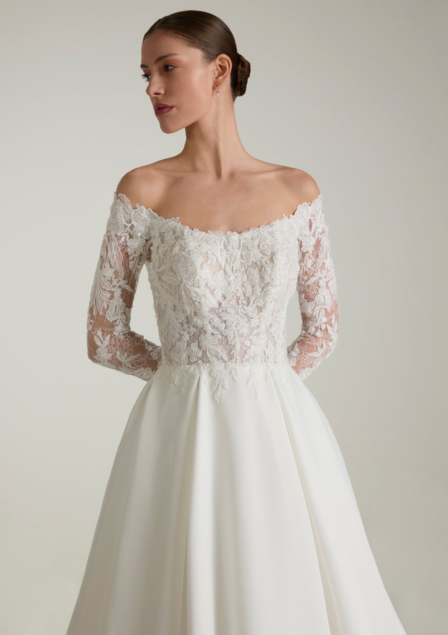 Off The Shoulder Neckline Wedding Dresses