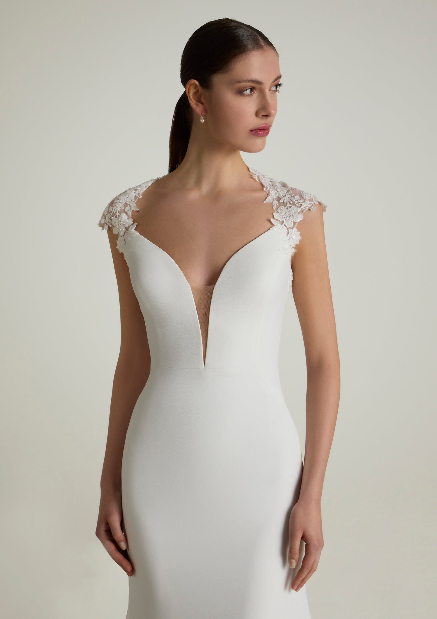 Queen Anne Neckline Wedding Dresses