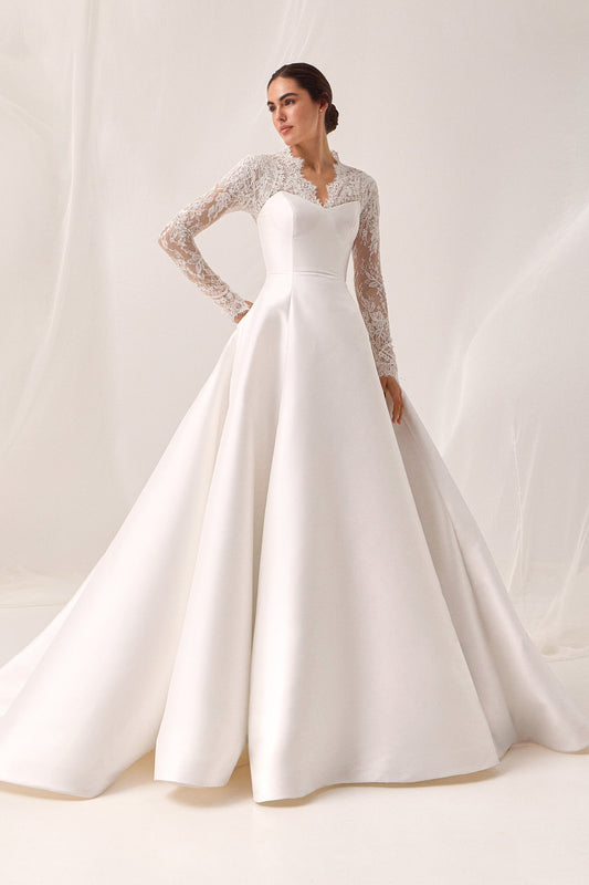 Cathedral Train Wedding Dresses | Krismil Bridal Cathedral Train Wedding Dresses | Krismil Bridal