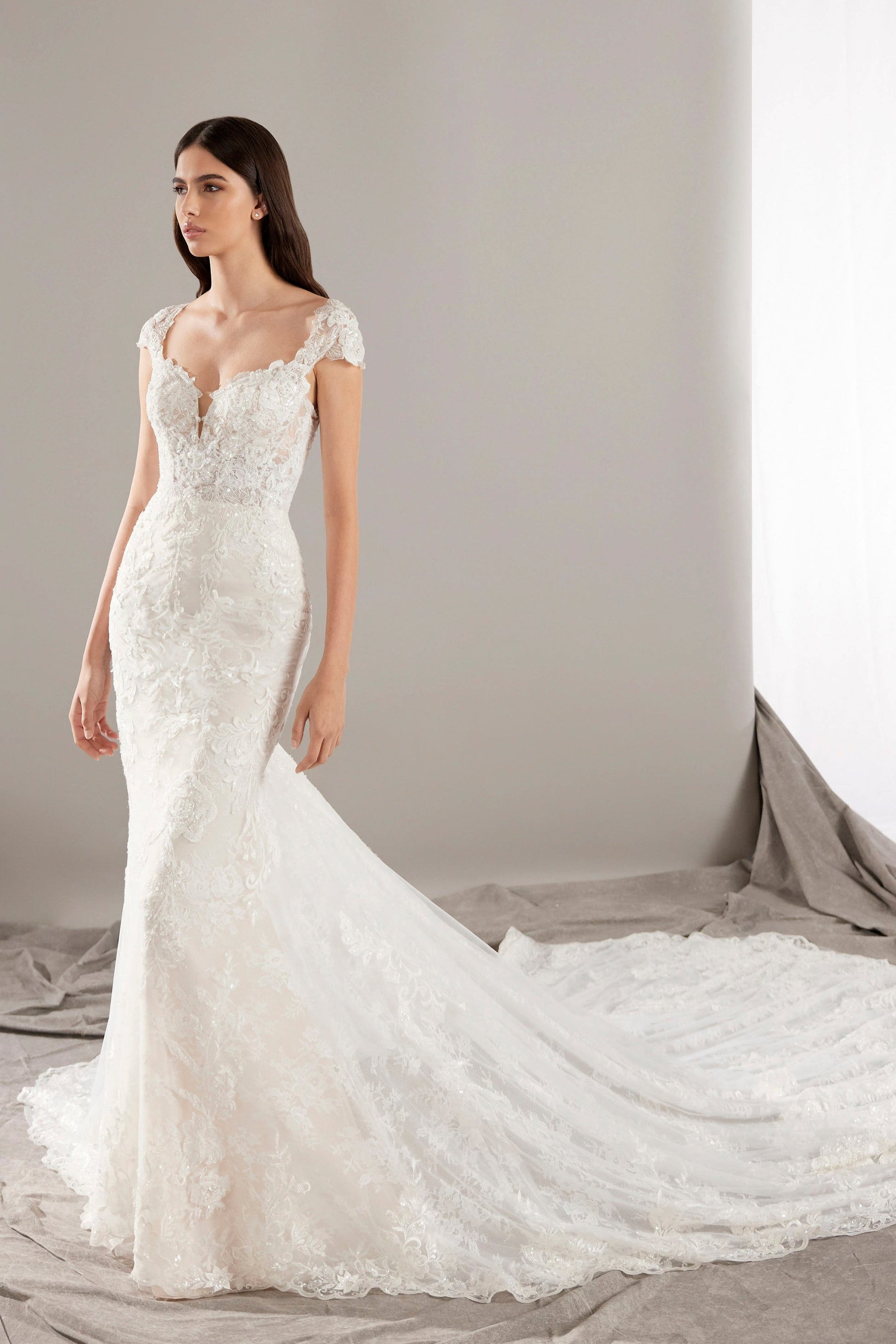 Lace Mermaid Wedding Dress With Long Train - Turan Lace Mermaid Wedding Dress With Long Train - Turan